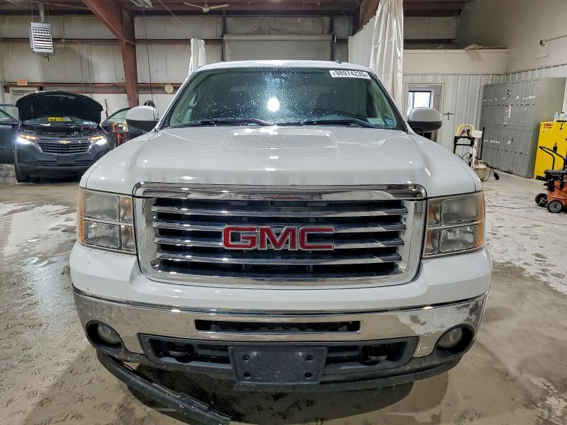 Photo 5 from auction – 2011 GMC SIERRA K15 with VIN 3GTP2VE30BG314769