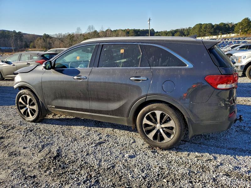 Photo 2 from auction – 2017 KIA SORENTO EX with VIN 5XYPHDA55HG325547