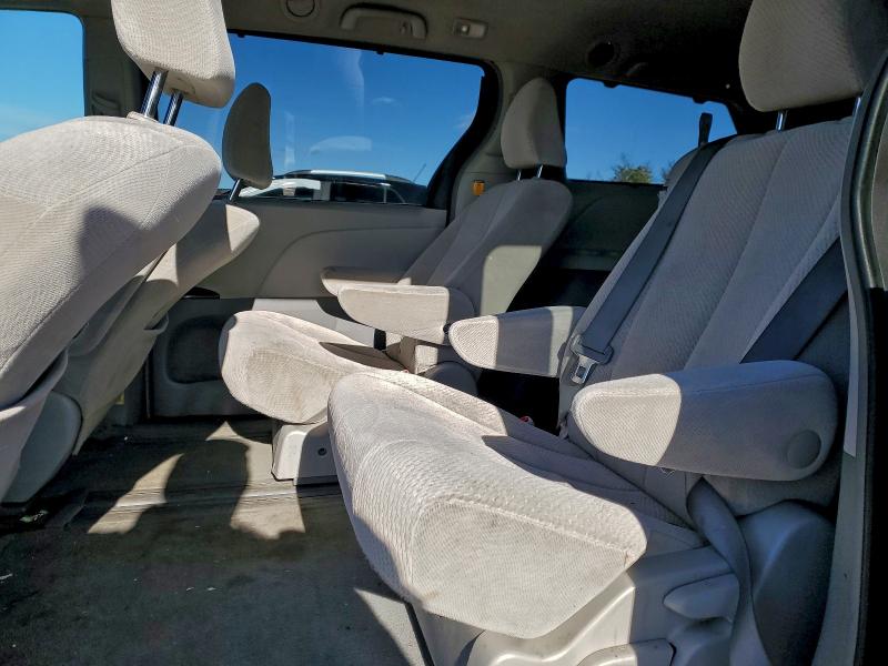 Photo 11 from auction – 2013 TOYOTA SIENNA LE with VIN 5TDKK3DC6DS326901