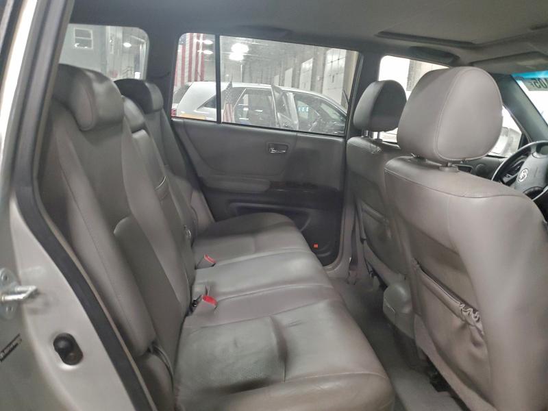 Photo 11 from auction – 2004 TOYOTA HIGHLANDER with VIN JTEEP21A740042090