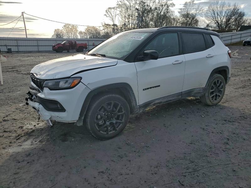 JEEP COMPASS LA 2022 with VIN 3C4NJDBB2NT227127 - Photo from auction