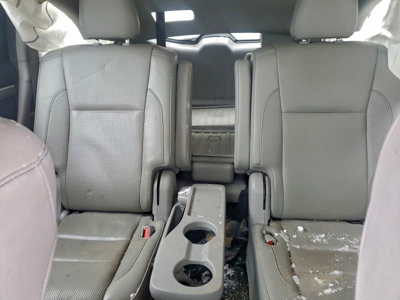 Photo 10 from auction – 2018 TOYOTA HIGHLANDER with VIN 5TDDZRFH3JS819673