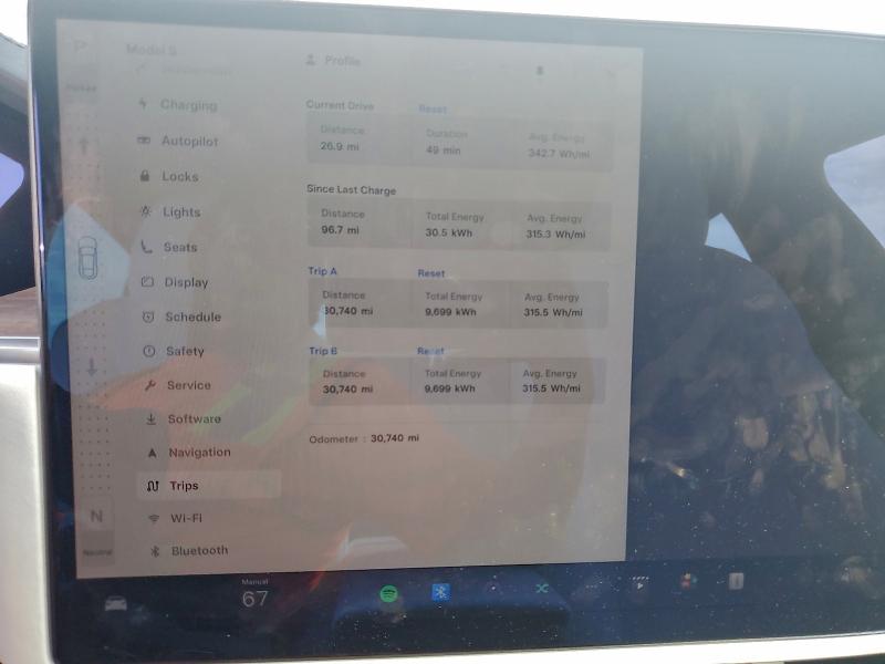 Photo 9 from auction – 2022 TESLA MODEL S with VIN 5YJSA1E53NF467003
