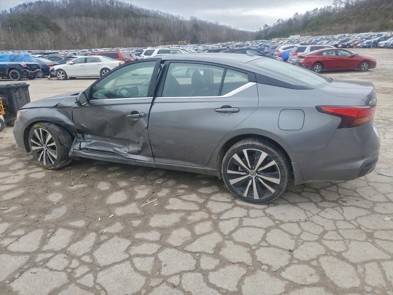 Photo 2 from auction – 2022 NISSAN ALTIMA SR with VIN 1N4BL4CW3NN357714