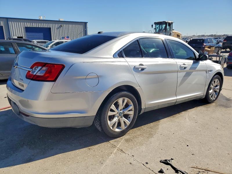 Foto 3 de la subasta – 2011 FORD TAURUS SEL con VIN 1FAHP2EW2BG148626