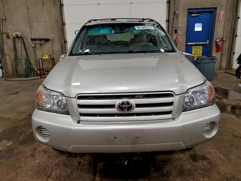 Photo 5 from auction – 2005 TOYOTA HIGHLANDER with VIN JTEEP21A750114276