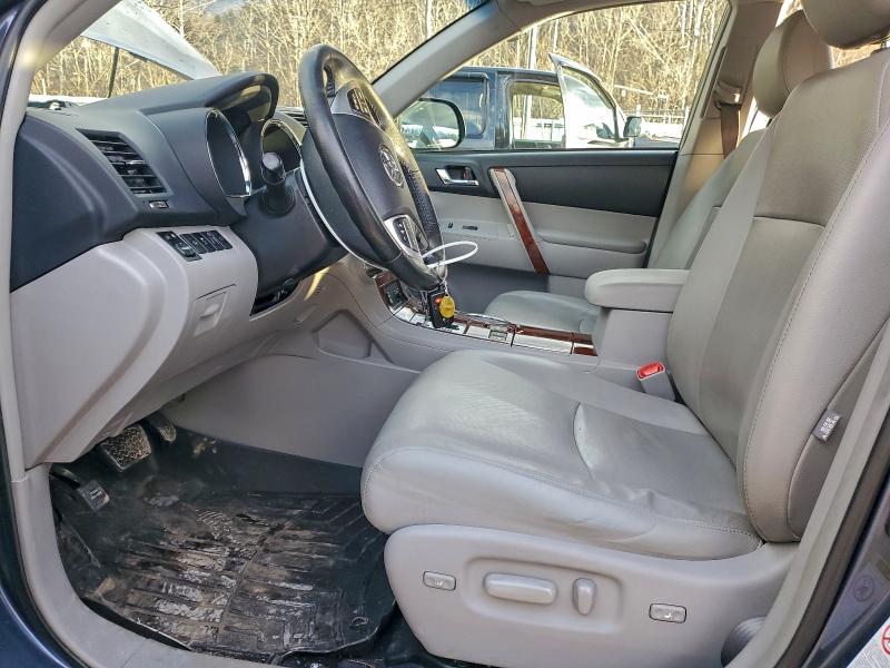 Photo 7 from auction – 2013 TOYOTA HIGHLANDER with VIN 5TDDK3EH5DS250185