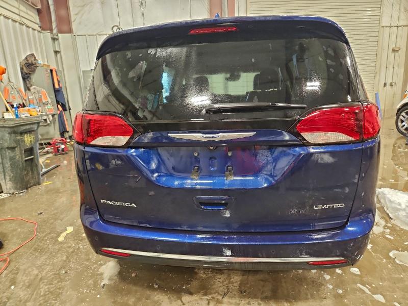 Photo 6 from auction – 2017 CHRYSLER PACIFICA L with VIN 2C4RC1GG4HR748128