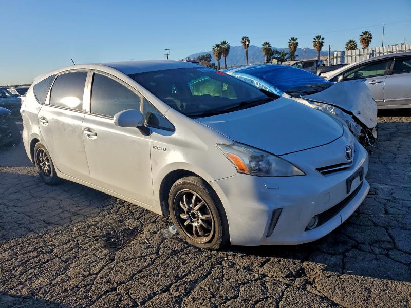 Photo 4 from auction – 2012 TOYOTA PRIUS V with VIN JTDZN3EU5C3150730