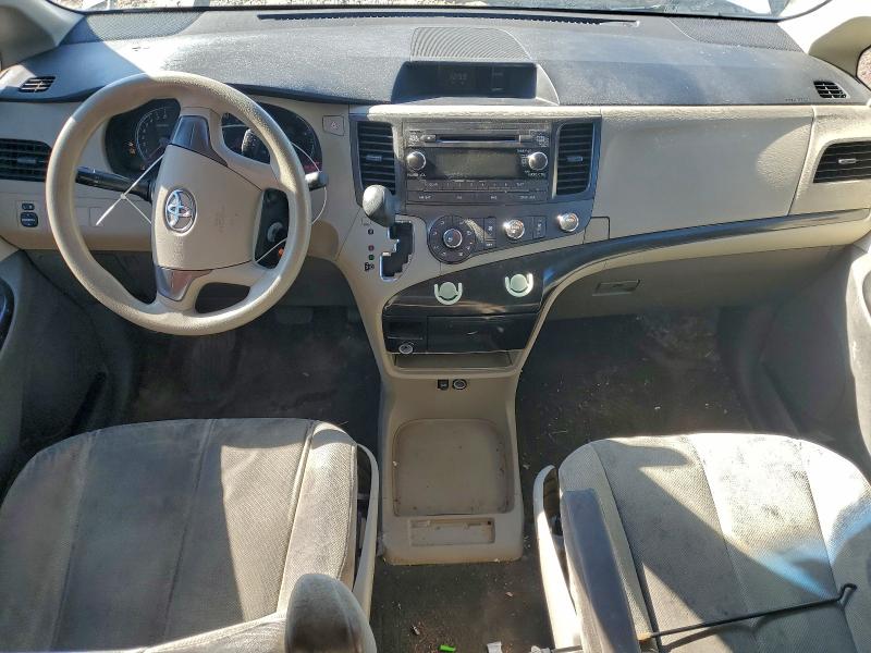Foto 8 de la subasta – 2011 TOYOTA SIENNA con VIN 5TDZK3DC2BS050762