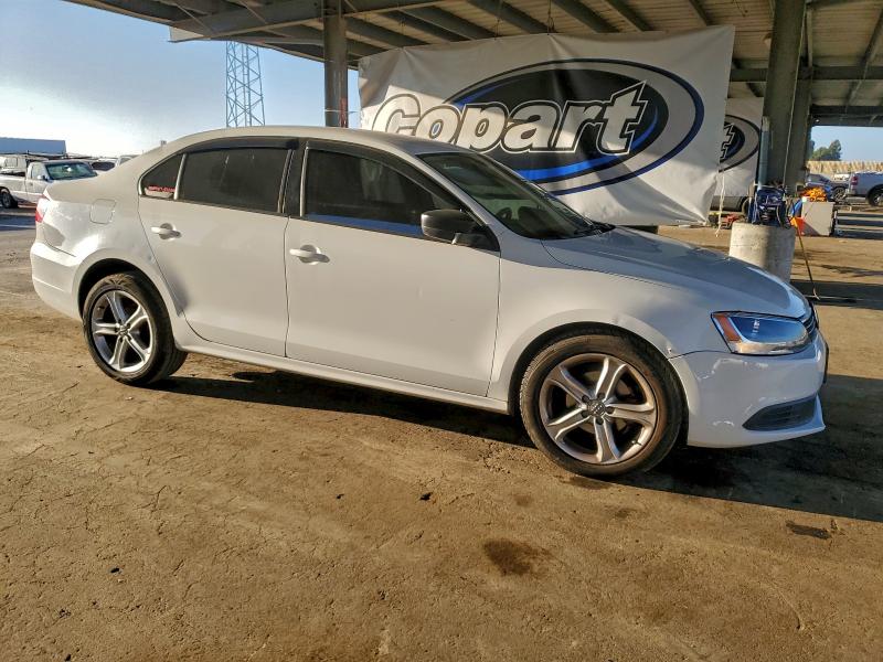 Photo 4 from auction – 2011 VOLKSWAGEN JETTA BASE with VIN 3VW2K7AJ4BM305582