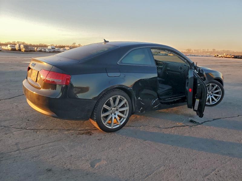 Foto 3 de la subasta – 2012 AUDI A5 con VIN WAULFAFR7CA002007