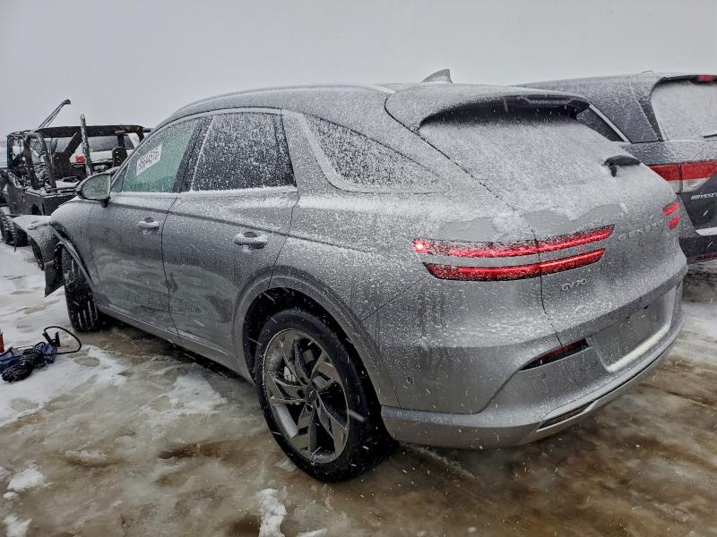 Photo 2 from auction – 2023 GENESIS GV70 BASE with VIN 5NMMCET13PH000417