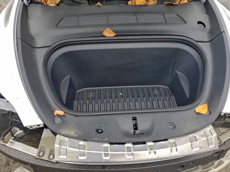 Photo 12 from auction – 2023 TESLA MODEL Y with VIN 7SAYGDEE8PF697779