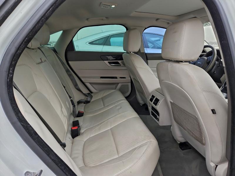 Photo 10 from auction – 2016 JAGUAR XF PRESTIG with VIN SAJBE4BV3GCY02546