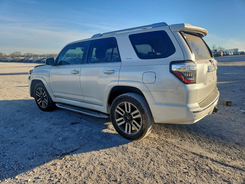 Photo 2 from auction – 2014 TOYOTA 4RUNNER SR with VIN JTEBU5JR5E5159450