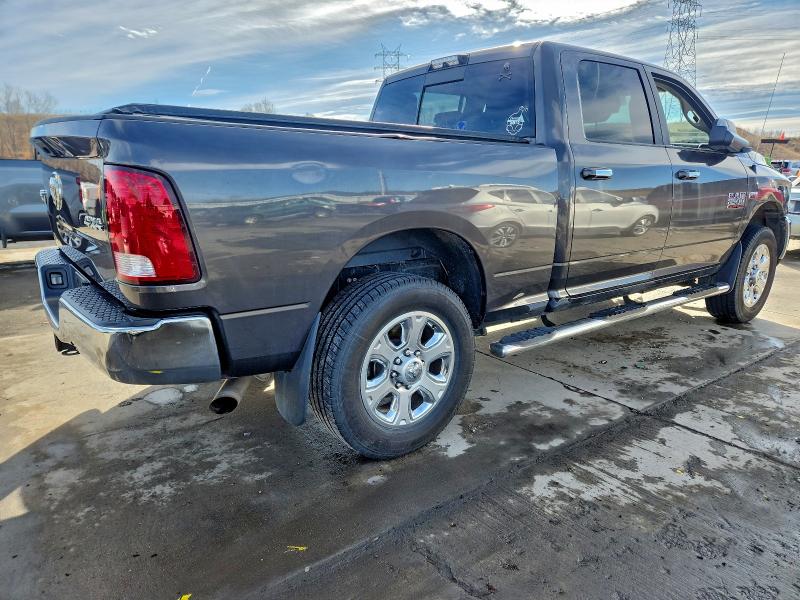Фото 3 с аукциона – 2015 RAM 2500 SLT с VIN 3C6UR5DJ6FG603411