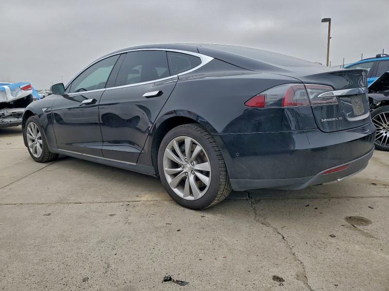 Photo 2 from auction – 2015 TESLA MODEL S 85 with VIN 5YJSA1H26FF082070