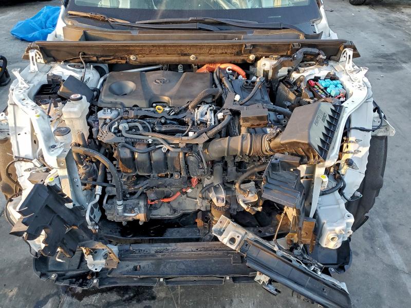 Photo 11 from auction – 2019 TOYOTA RAV4 XSE with VIN JTMEWRFV1KD504726