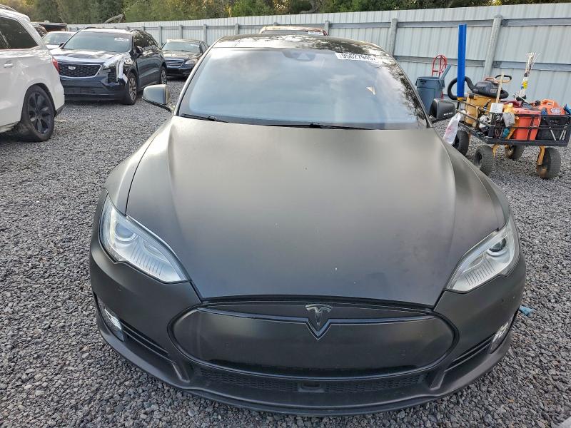 Photo 5 from auction – 2016 TESLA MODEL S with VIN 5YJSA1E49GF125792