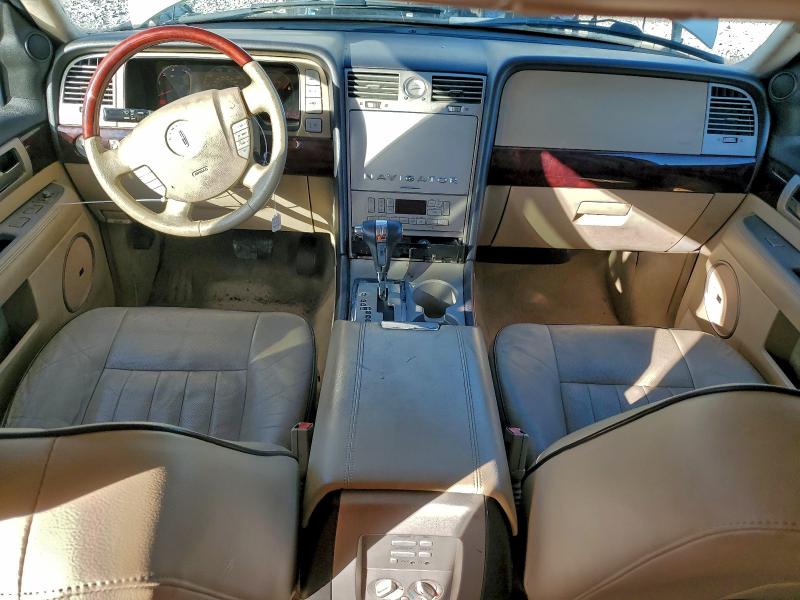 Photo 8 from auction – 2006 LINCOLN NAVIGATOR with VIN 5LMFU275X6LJ12199