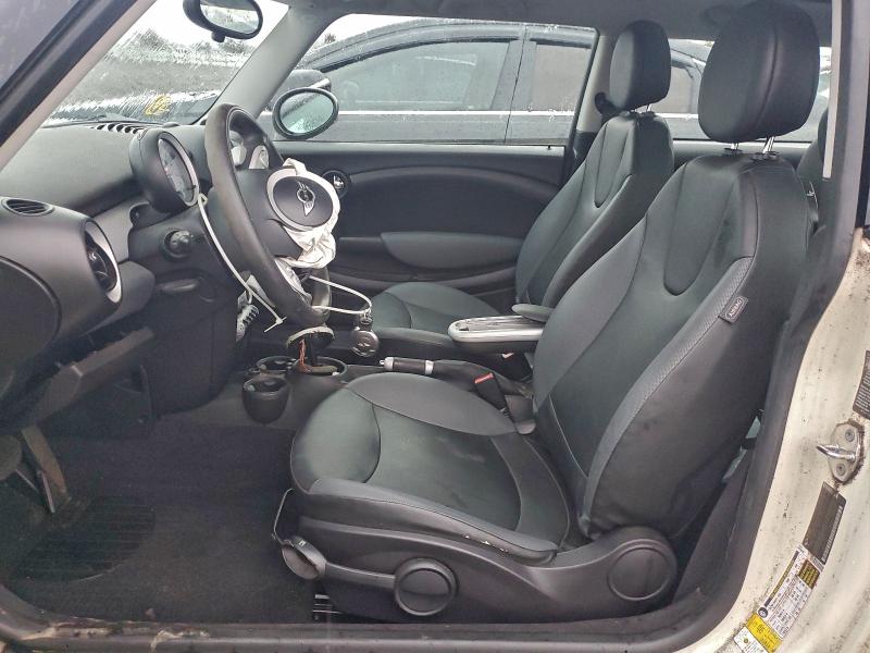 Photo 7 from auction – 2008 MINI COOPER with VIN WMWMF33598TT66023