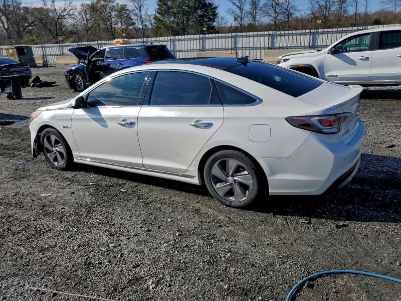 Photo 2 from auction – 2017 HYUNDAI SONATA with VIN KMHE34L10HA047930