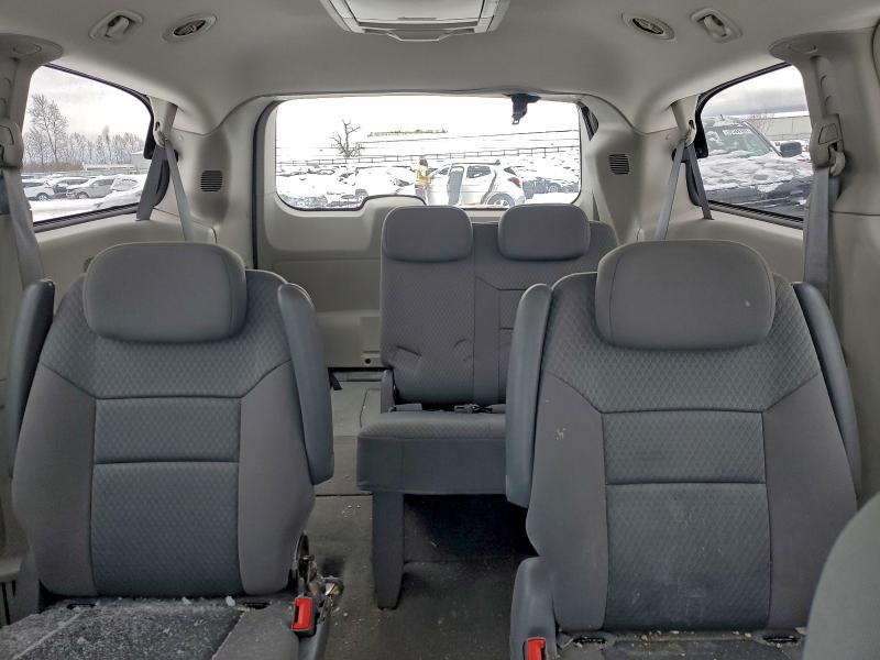 Photo 10 from auction – 2010 CHRYSLER TOWN & COU with VIN 2A4RR5D14AR457344