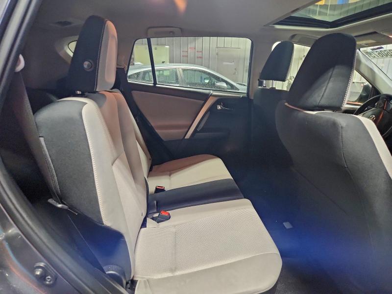 Photo 11 from auction – 2018 TOYOTA RAV4 ADVEN with VIN JTMRFREV7JD244687