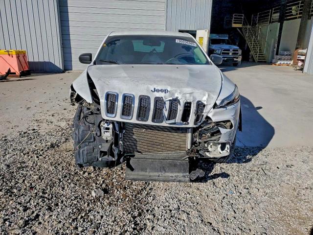 Zdjęcie 5 z aukcji – 2017 JEEP CHEROKEE z VIN 1C4PJMABXHW569840