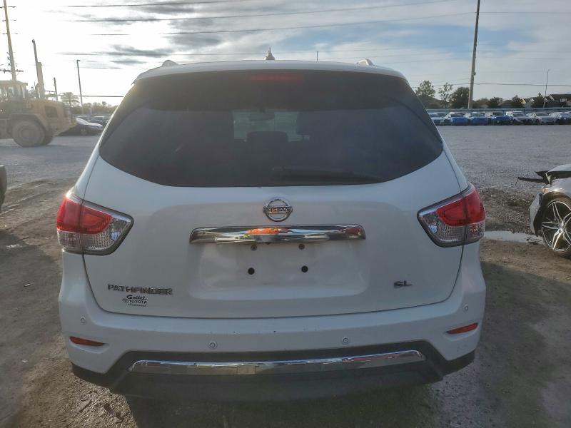 Photo 6 from auction – 2014 NISSAN PATHFINDER with VIN 5N1AR2MN1EC692590