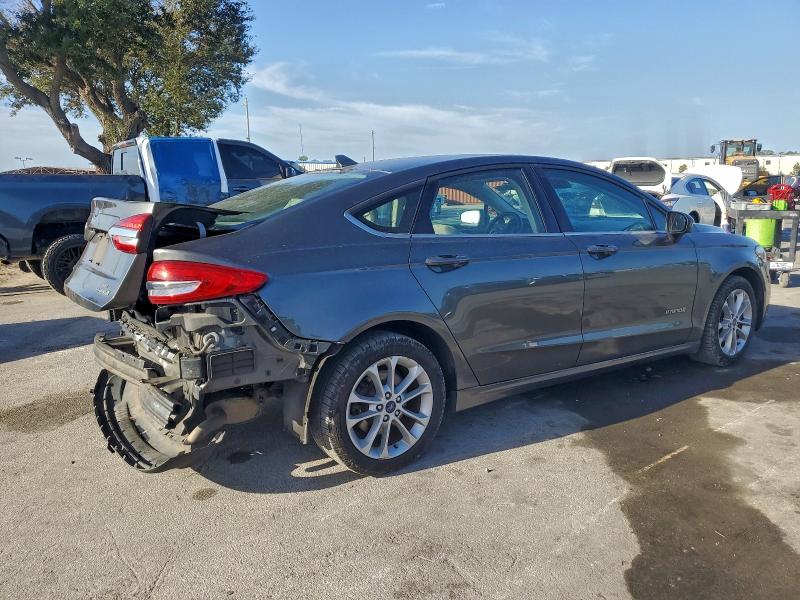 Photo 3 from auction – 2019 FORD FUSION SE with VIN 3FA6P0LU1KR256774