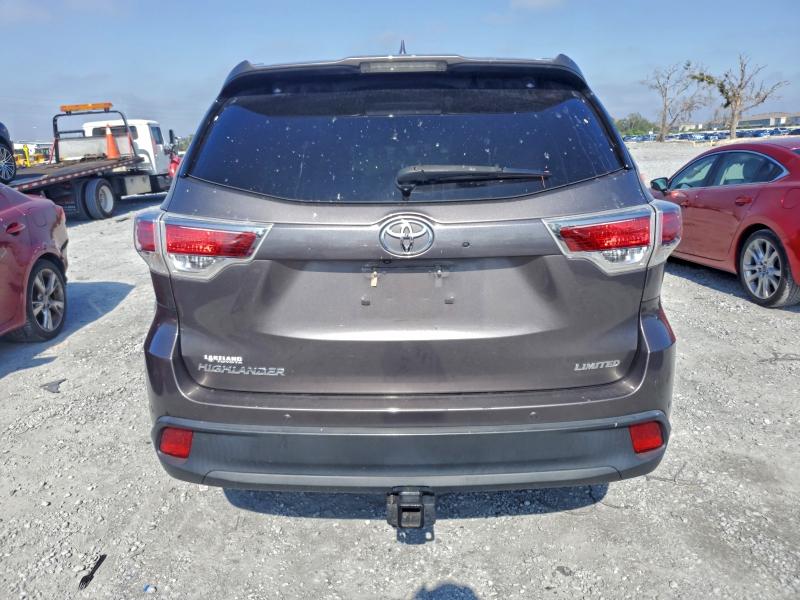 Photo 6 from auction – 2015 TOYOTA HIGHLANDER with VIN 5TDYKRFH7FS108720