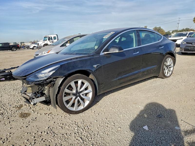 TESLA MODEL 3 2018 with VIN 5YJ3E1EA8JF173337 - Photo from auction