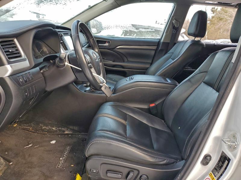 صورة رقم 7 من المزاد - 2018 TOYOTA HIGHLANDER مع VIN 5TDJZRFH8JS536284