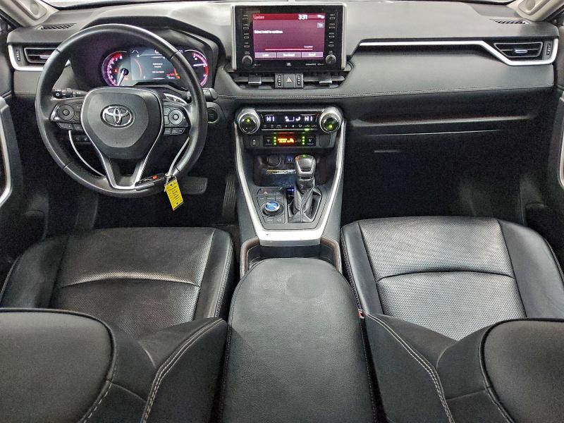 Photo 8 from auction – 2019 TOYOTA RAV4 LIMIT with VIN 2T3N1RFV6KC032896