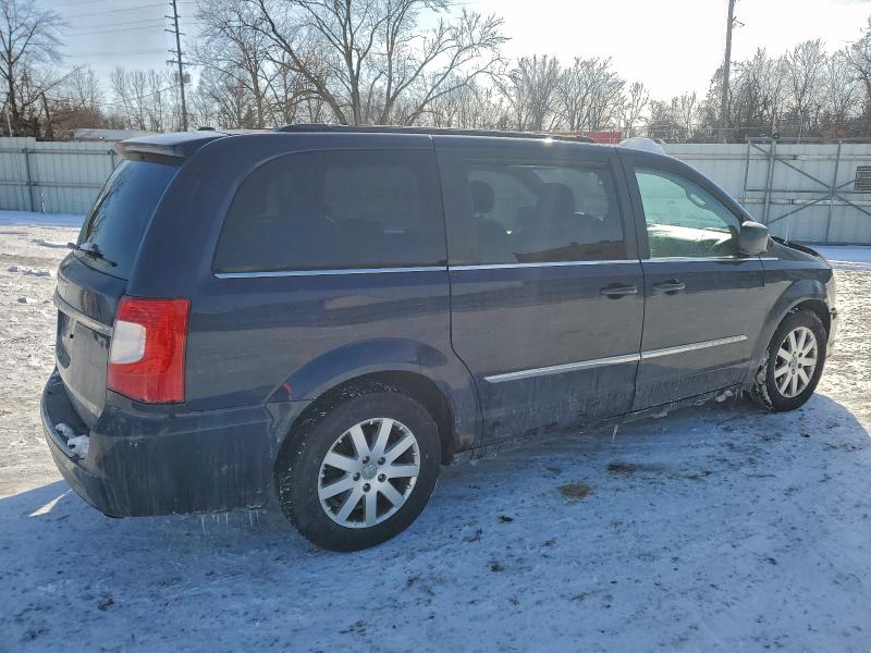 Photo 3 from auction – 2013 CHRYSLER TOWN & COU with VIN 2C4RC1BG4DR508725