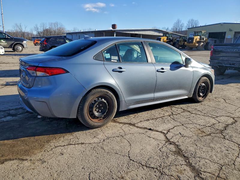 Photo 3 from auction – 2021 TOYOTA COROLLA LE with VIN 5YFEPMAE8MP174915