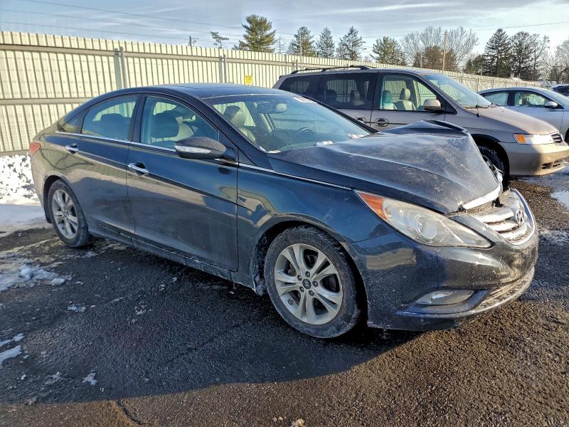 Photo 4 from auction – 2011 HYUNDAI SONATA SE with VIN 5NPEC4AC5BH128107