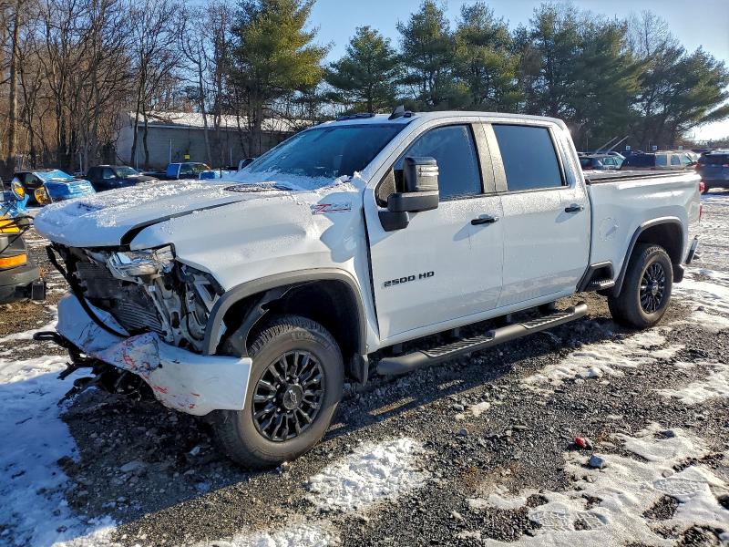 CHEVROLET SILVERADO 2021 with VIN 1GC4YNEYXMF265940 - Photo from auction