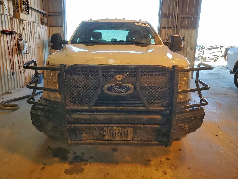 Photo 5 from auction – 2018 FORD F350 SUPER with VIN 1FT8W3BT1JEB09856