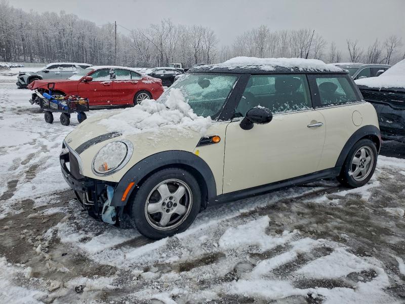 MINI COOPER 2011 with VIN WMWSU3C59BT097185 - Photo from auction