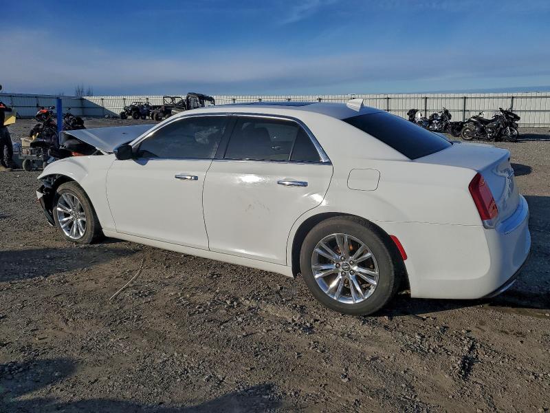 Photo 2 from auction – 2015 CHRYSLER 300C with VIN 2C3CCAEG9FH786132