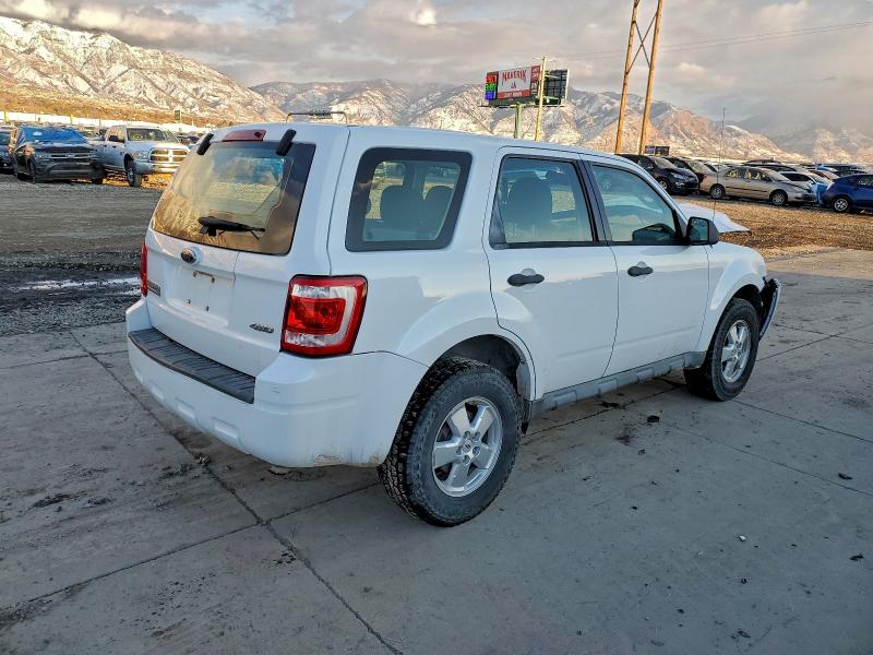 Photo 3 from auction – 2009 FORD ESCAPE XLS with VIN 1FMCU92739KB46745