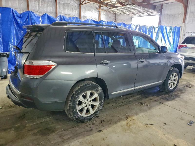 Photo 3 from auction – 2013 TOYOTA HIGHLANDER with VIN 5TDBK3EH2DS233562