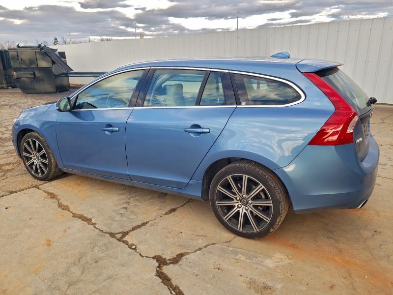 Photo 2 from auction – 2015 VOLVO V60 PLATIN with VIN YV140MEM1F1261073