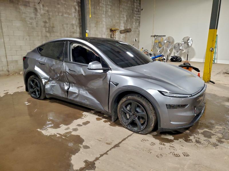 Photo 4 from auction – 2026 TESLA MODEL Y with VIN 7SAYGDEE0TA386905