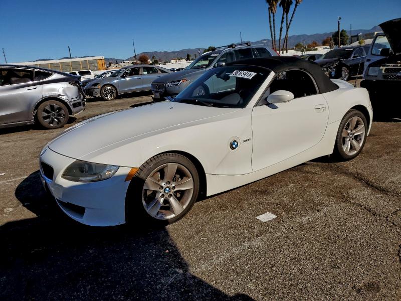 BMW Z4 3.0 2007 with VIN 4USBU33597LW73099 - Photo from auction