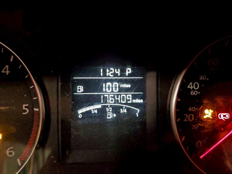 Photo 9 from auction – 2014 VOLKSWAGEN JETTA TDI with VIN 3VWLL7AJ2EM444034