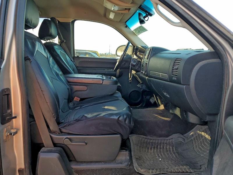 Photo 7 from auction – 2009 GMC SIERRA C15 with VIN 2GTEC290191121889